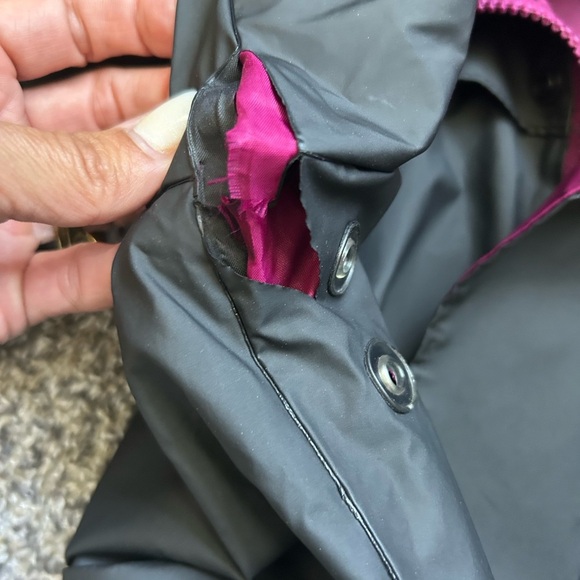 Stearn’s women’s Dry Wear charcoal and deep purple jacket size small - Picture 9 of 10